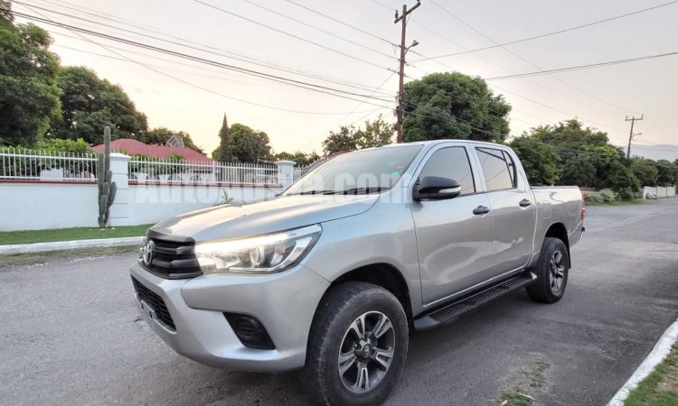 2016 Toyota HILUX - Buy cars for sale in Kingston/St. Andrew
