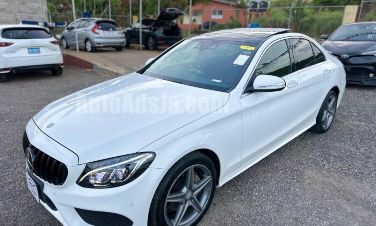 2015 Mercedes-Benz Benz - Buy cars for sale in Kingston/St. Andrew