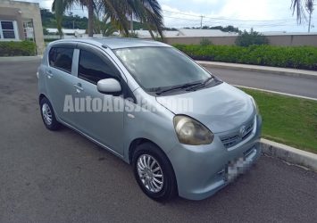 2013 Daihatsu Mira - Buy cars for sale in Hanover