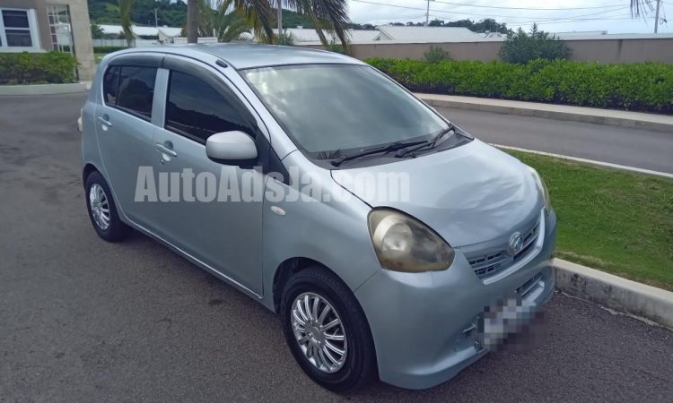 2013 Daihatsu Mira - Buy cars for sale in Hanover