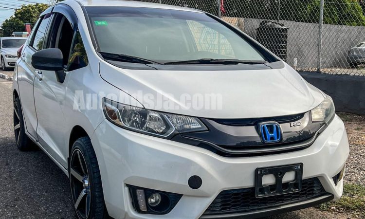 2015 Honda Fit - Buy cars for sale in Kingston/St. Andrew