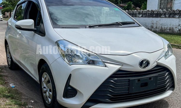 2017 Toyota Vitz - Buy cars for sale in Kingston/St. Andrew