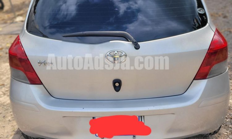 2009 Toyota Vitz - Buy cars for sale in Clarendon