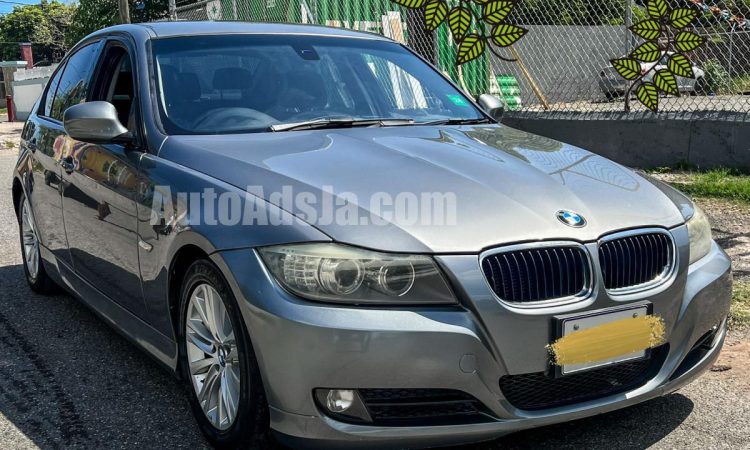 2010 BMW 320I - Buy cars for sale in Kingston/St. Andrew