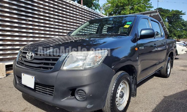 2013 Toyota HILUX - Buy cars for sale in Kingston/St. Andrew