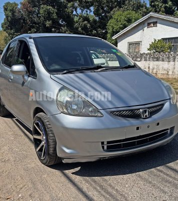 2004 Honda Fit - Buy cars for sale in Kingston/St. Andrew