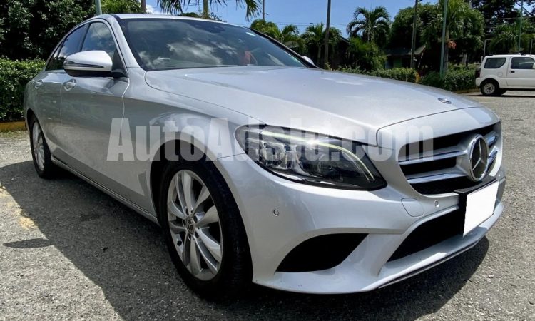 2019 Mercedes-Benz Benz - Buy cars for sale in Kingston/St. Andrew