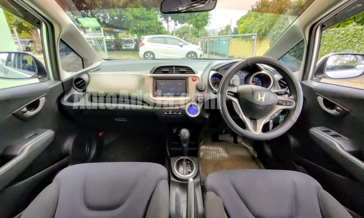 2013 Honda Fit - Buy cars for sale in Kingston/St. Andrew