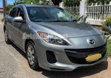 2013 Mazda Axela - Buy cars for sale in Kingston/St. Andrew