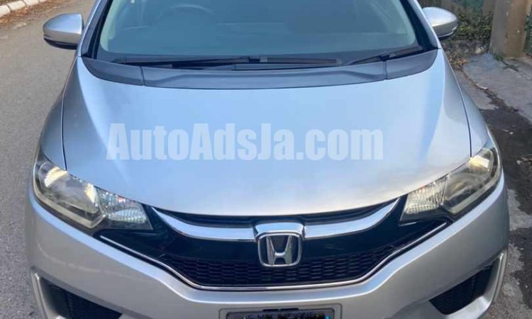 2017 Honda Fit - Buy cars for sale in Kingston/St. Andrew