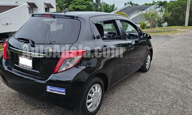 2013 Toyota Vitz - Buy cars for sale in Kingston/St. Andrew