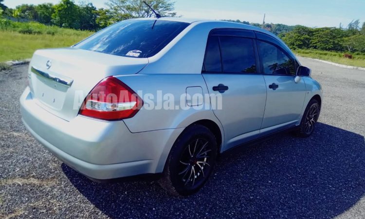 2011 Nissan Tiida - Buy cars for sale in Hanover