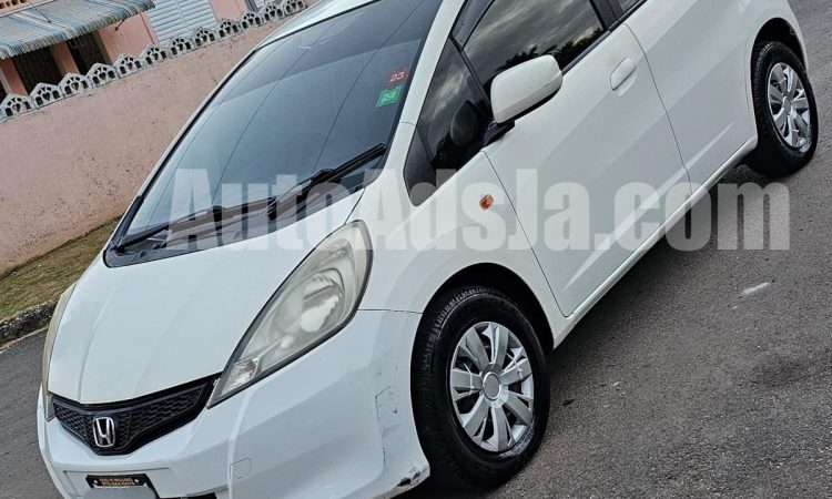 2012 Honda Fit - Buy cars for sale in St. Catherine