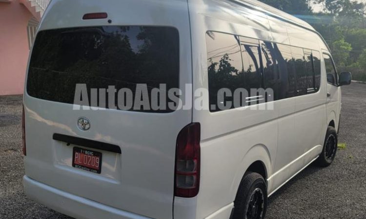 2012 Toyota Hiace - Buy cars for sale in Clarendon