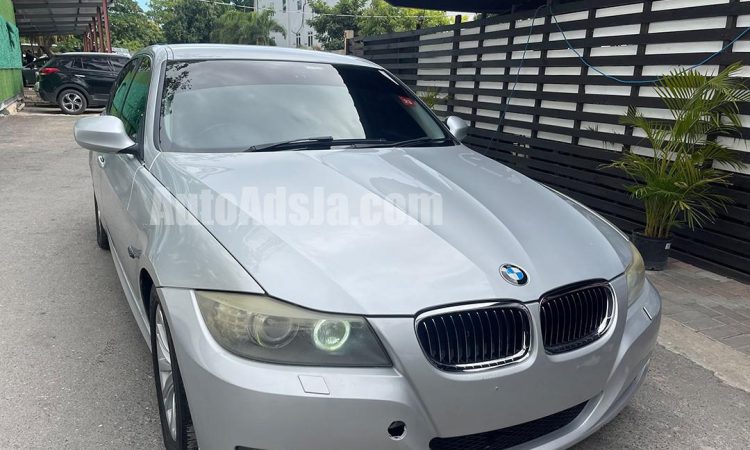 2010 BMW 325i - Buy cars for sale in Kingston/St. Andrew