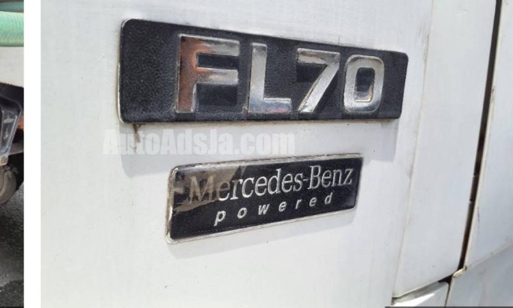 2001 Freightliner FL70 - Buy cars for sale in Kingston/St. Andrew