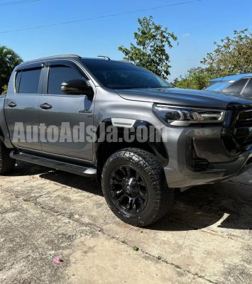 2018 Toyota Hilux - Buy cars for sale in Kingston/St. Andrew