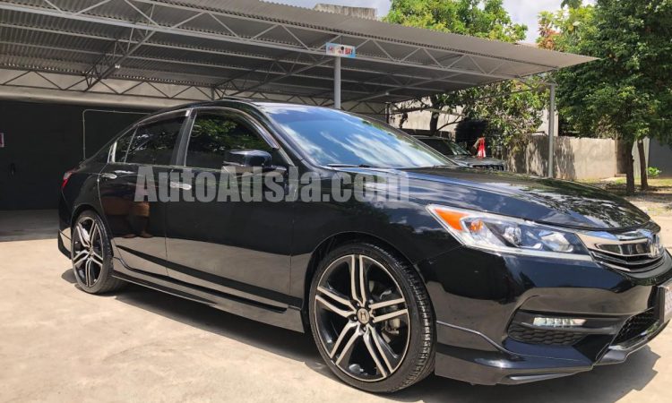 2017 Honda Accord - Buy cars for sale in Kingston/St. Andrew