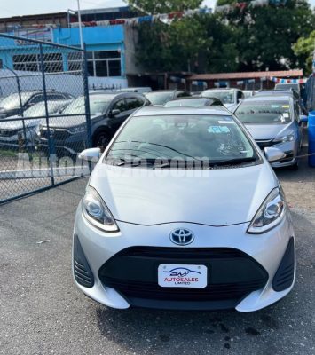 2019 Toyota Aqua - Buy cars for sale in Kingston/St. Andrew