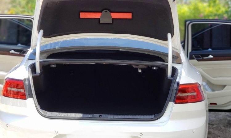 2016 Volkswagen Passat - Buy cars for sale in St. James