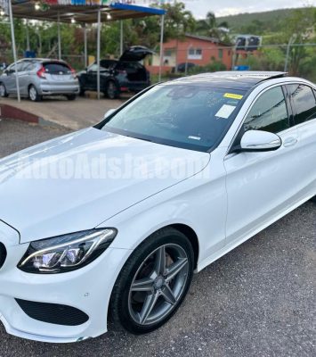 2015 Mercedes-Benz Benz - Buy cars for sale in Kingston/St. Andrew