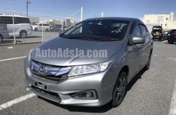 2015 Honda Grace - Buy cars for sale in St. Catherine