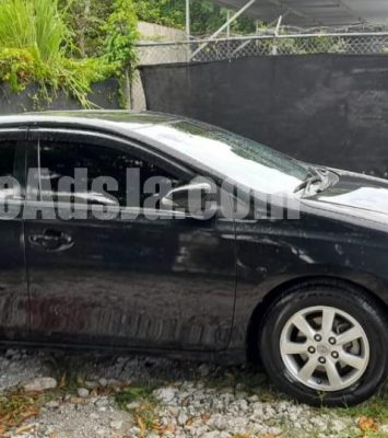 2015 Toyota Auris - Buy cars for sale in Kingston/St. Andrew