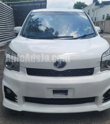 2012 Toyota VOXY - Buy cars for sale in Kingston/St. Andrew