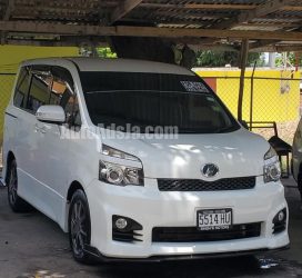 2012 Toyota Van - Buy cars for sale in St. Catherine