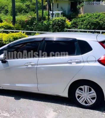 2014 Honda Fit - Buy cars for sale in Kingston/St. Andrew