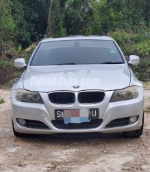 2011 BMW 318i - Buy cars for sale in Kingston/St. Andrew