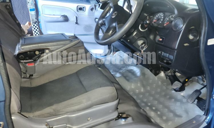 2011 Nissan Caravan - Buy cars for sale in St. Catherine