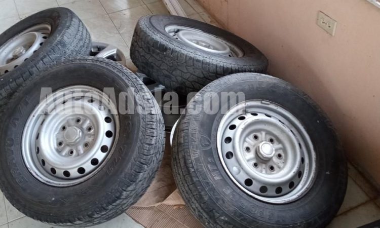 2014 Toyota Hilux - Buy cars for sale in Clarendon