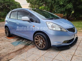 2009 Honda Fit - Buy cars for sale in St. Elizabeth