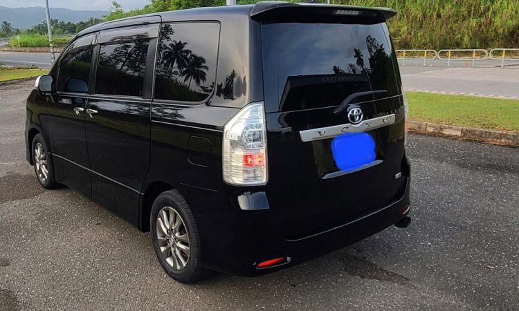 2011 Toyota Voxy - Buy cars for sale in St. Ann