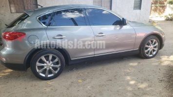 2010 Nissan Skyline - Buy cars for sale in St. Catherine