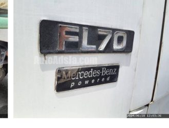 2001 Freightliner FL70 - Buy cars for sale in Kingston/St. Andrew