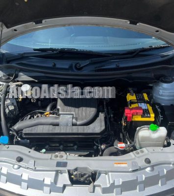 2015 Suzuki Swift - Buy cars for sale in St. Catherine