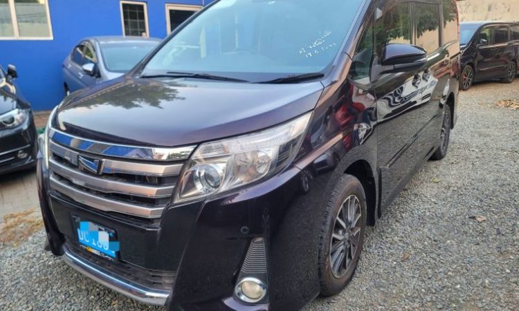 2014 Toyota Noah Si - Buy cars for sale in Kingston/St. Andrew