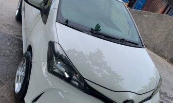 2015 Toyota Vitz (KM0213912) - Buy cars for sale in Kingston/St. Andrew