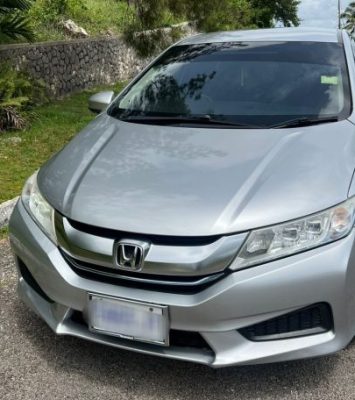 2015 Honda Grace (KM0214015) - Buy cars for sale in Kingston/St. Andrew