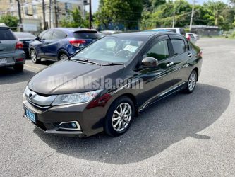 2015 Honda Grace - Buy cars for sale in Kingston/St. Andrew