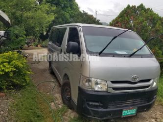 2009 Toyota Regius - Buy cars for sale in St. Thomas