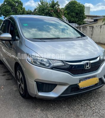 2017 Honda Fit - Buy cars for sale in Kingston/St. Andrew