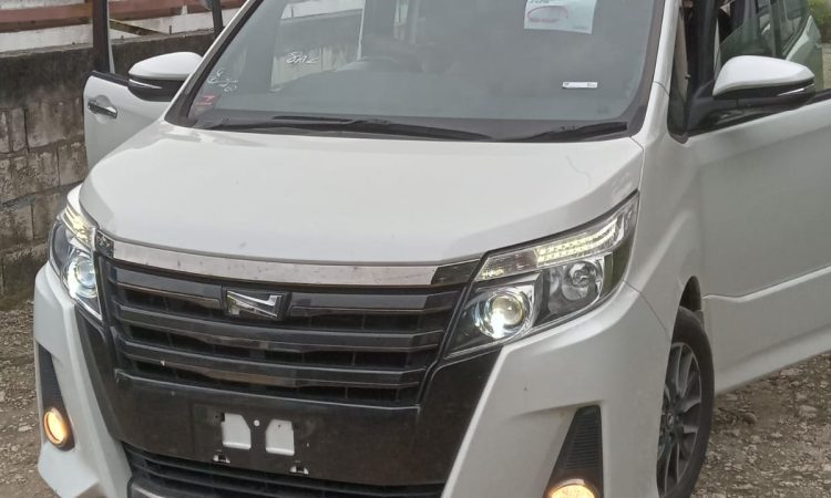 2016 Toyota Noah - Buy cars for sale in St. Elizabeth