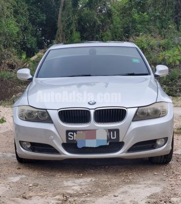 2011 BMW 318i - Buy cars for sale in Kingston/St. Andrew