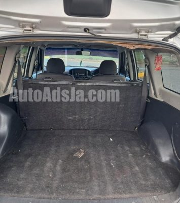 2013 Toyota Succeed - Buy cars for sale in Kingston/St. Andrew