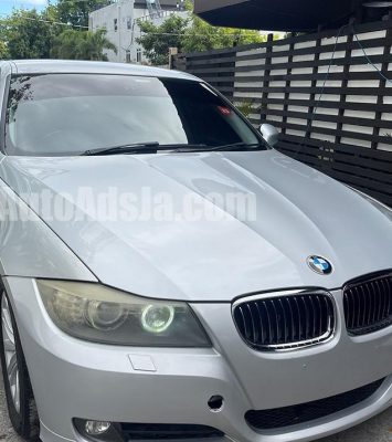 2010 BMW 325i - Buy cars for sale in Kingston/St. Andrew