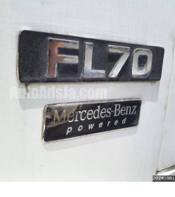 2001 Freightliner FL70 - Buy cars for sale in Kingston/St. Andrew