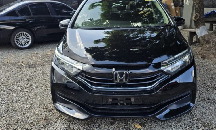 2018 Honda Fit Shuttle (KM0213895) - Buy cars for sale in Kingston/St. Andrew